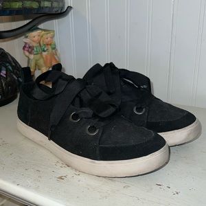 Koolaburra by Ugg Ortholite sneakers size 9